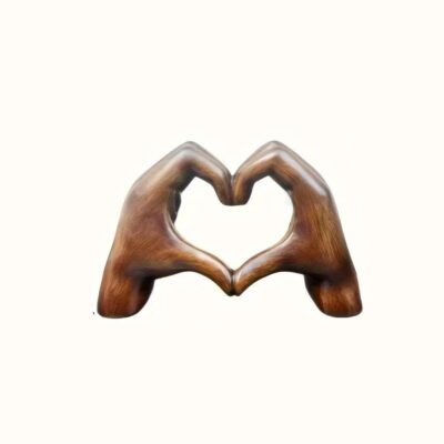Handcrafted Resin Love Heart Hands Sculpture – Romantic Desk Decor for Home and Office