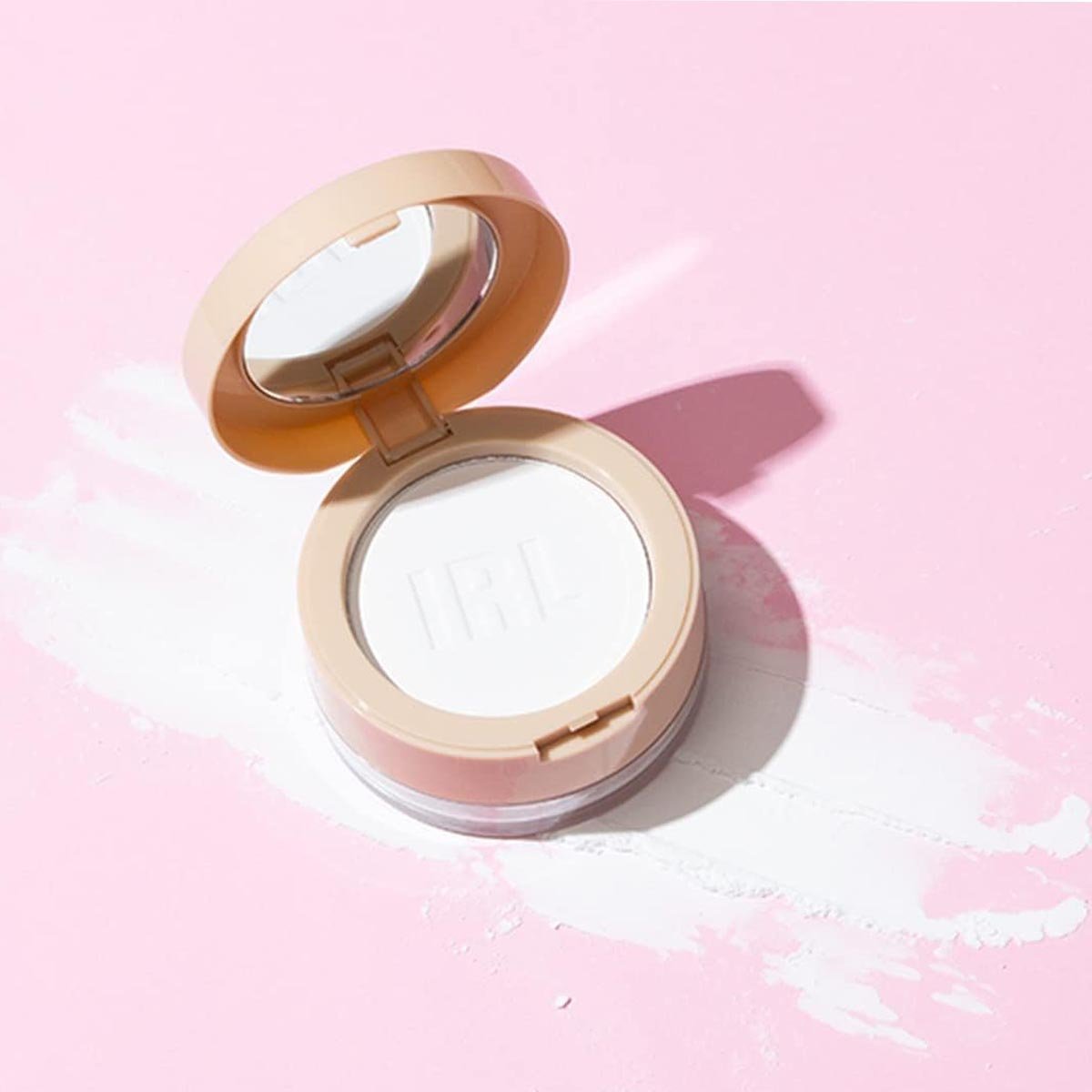 Makeup Revolution, IRL Soft Focus 2 In 1 Powder, Pressed and Loose Face Powder, Universal Shade, Translucent, 6g - Image 3